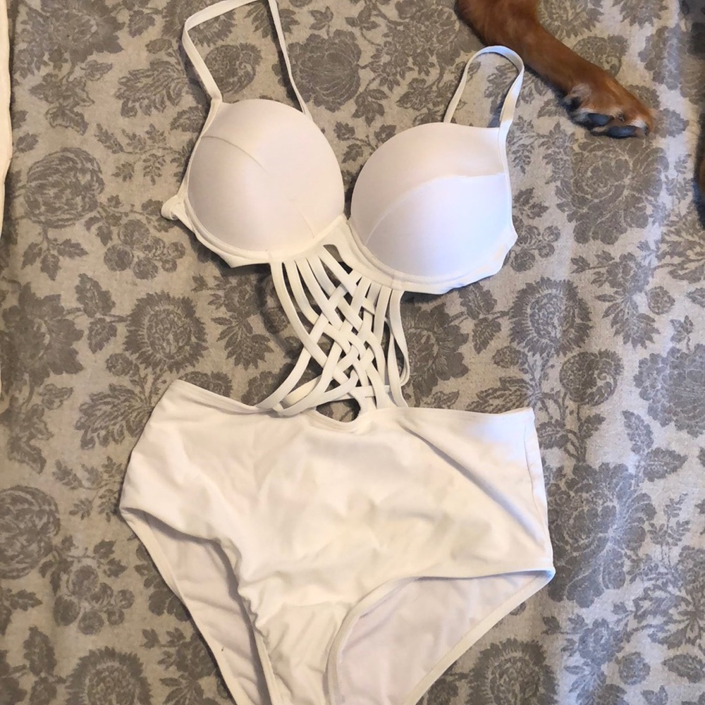 White detail swimsuit
